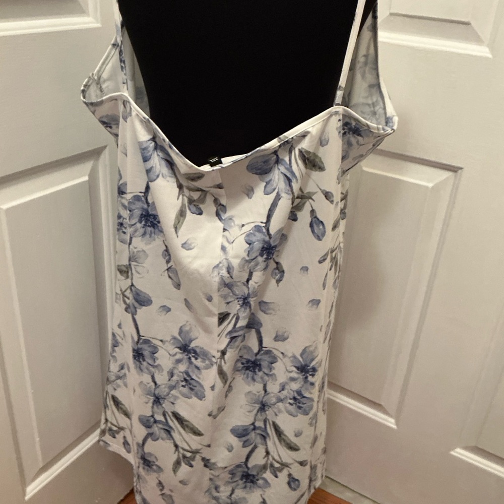 Composition night gown - Picture 2 of 6